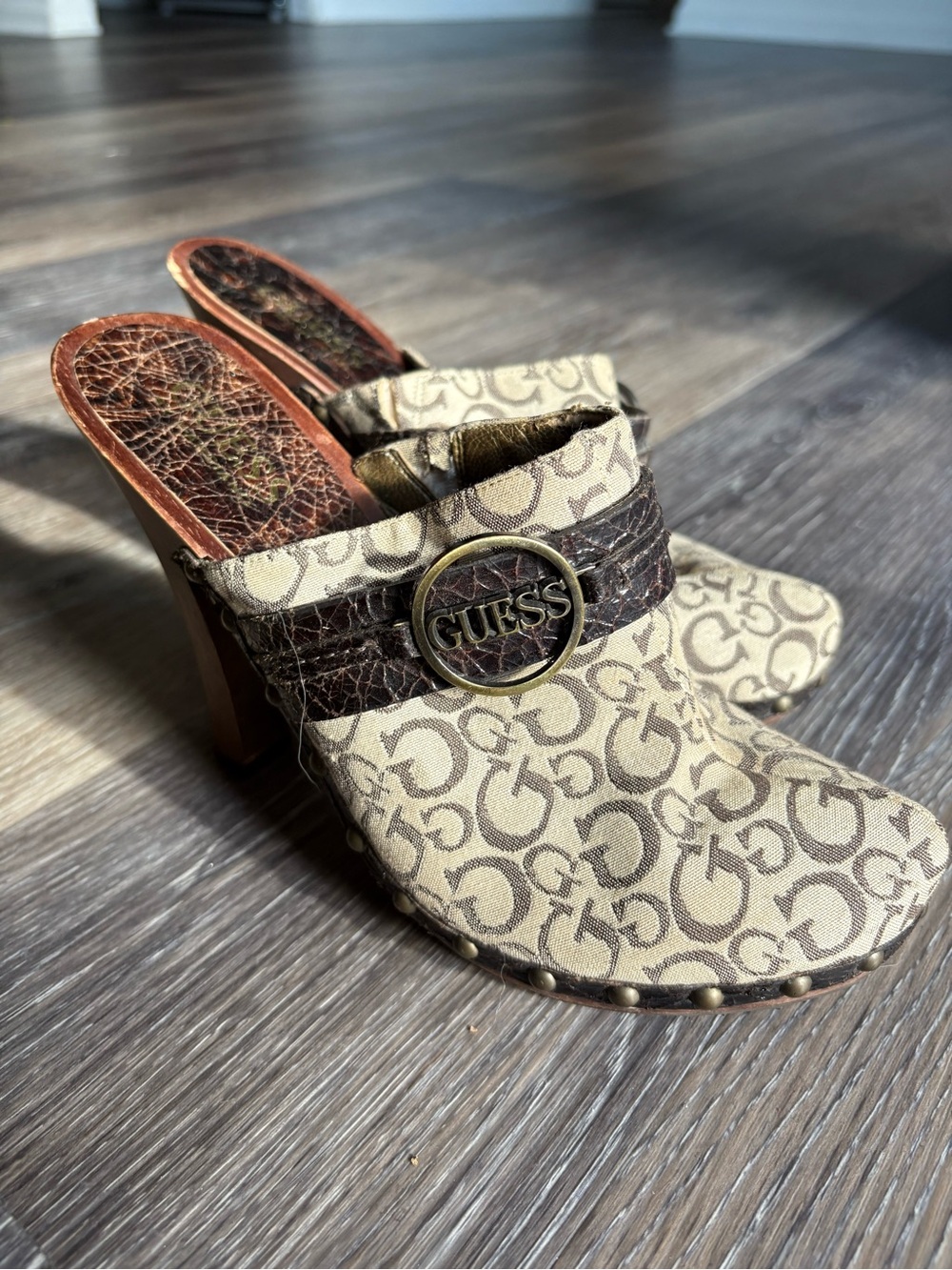 Vintage GUESS by Marciano Logo Canvas Western Mule Heels Brown Monogram Size 7.5